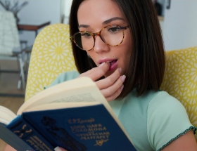 [eve sweet, met art x, video, glasses, brunette, pussy, masturbation]